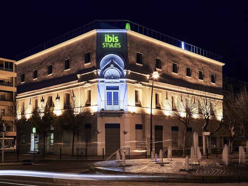 Ibis Styles Hyeres Rooftop & Spa in Hyeres, France
