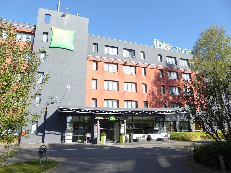 Ibis Styles Lille Aéroport in Lesquin, France
