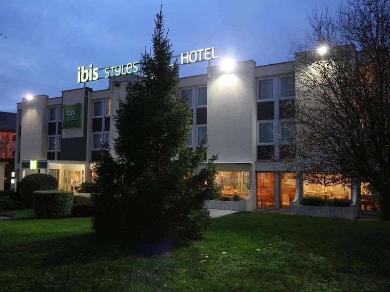 Ibis Styles Orléans in La Chapelle-Saint-Mesmin, France
