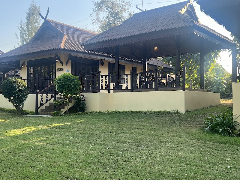 Inthanon Riverside Resort in Chom Thong, Thailand