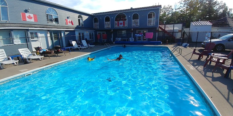 Kingsbridge Inn in Wasaga Beach, Canada