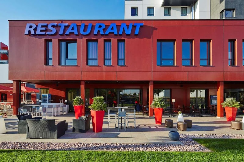 Kyriad Prestige Lyon Est - Saint Priest Eurexpo Hotel and Spa in Saint-Priest, France