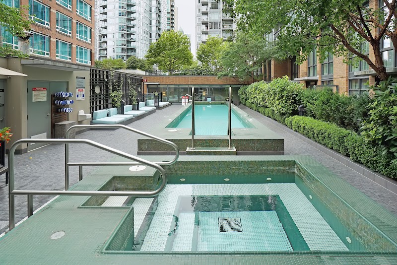 L'Hermitage Hotel in Vancouver, Canada