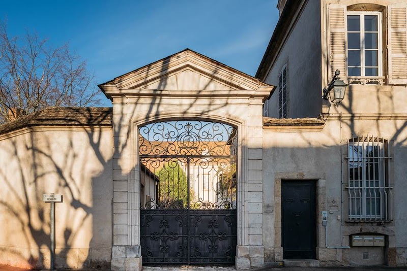 La Maison des Courtines in Talant, France