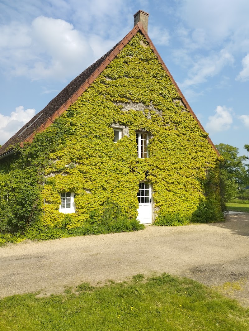La Petite Maison D'été in Autun, France
