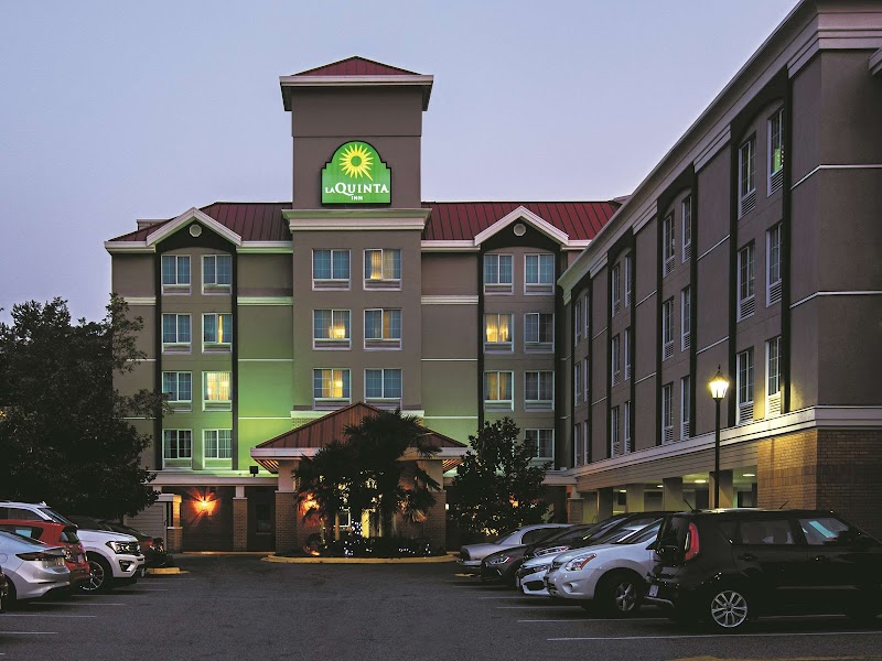 La Quinta Inn by Wyndham Vancouver Airport in Richmond, Canada