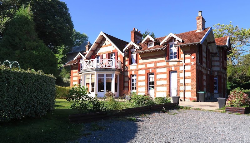 La Villa des Rosiers in Roussillon, France