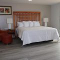 Lakeview Inn & Suites