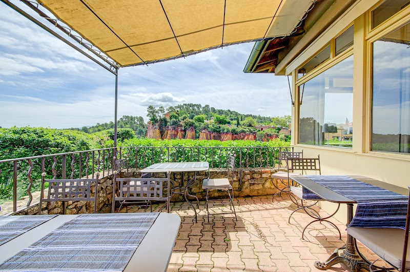 Le Clos de la Glycine in Roussillon, France
