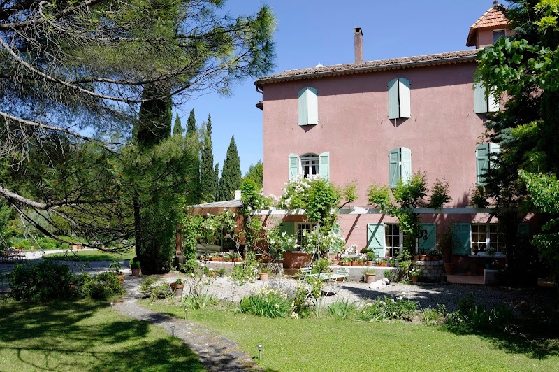 Le Domaine de Saint Véran in L'Isle-sur-la-Sorgue, France
