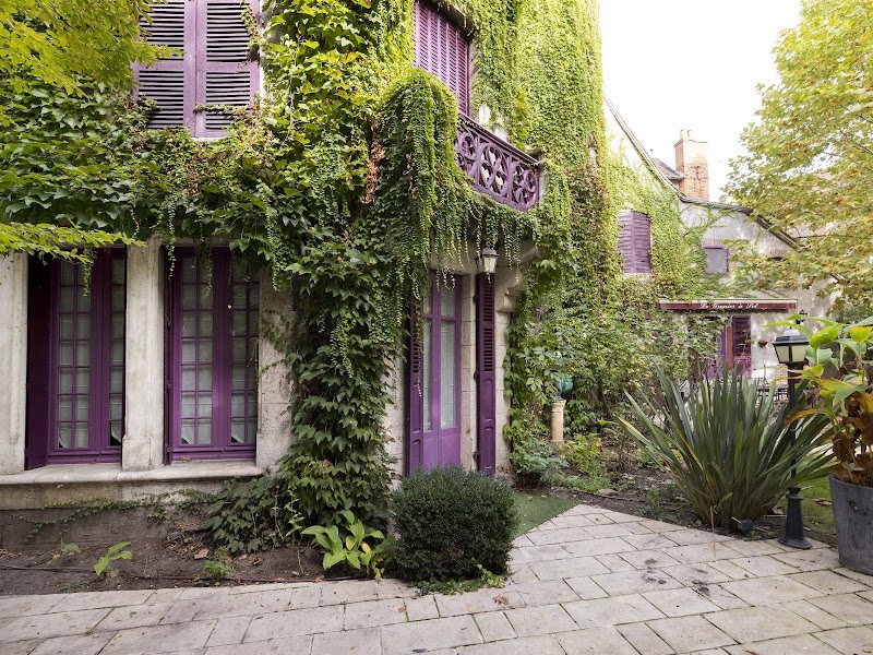 Le Grenier à Sel in Montlucon, France