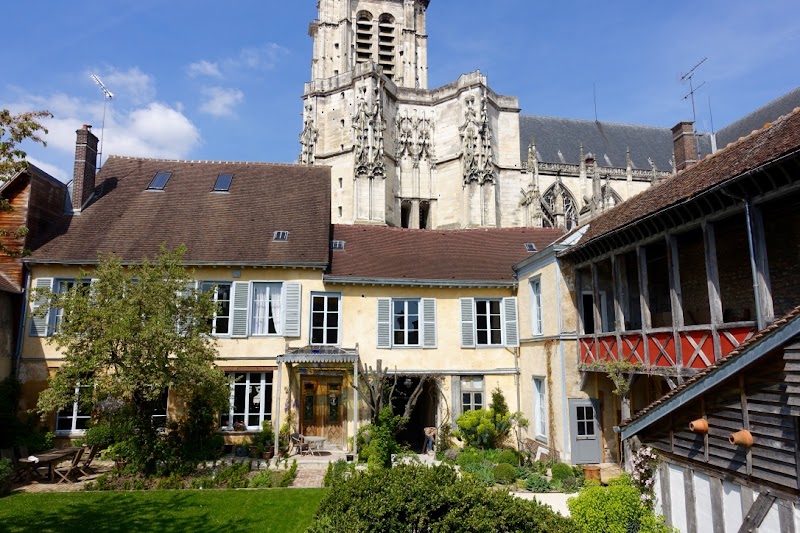 Le Jardin de la Cathedrale in Troyes, France