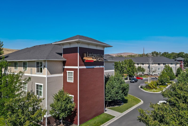Ledgestone Hotel in Yakima, Washington, United States