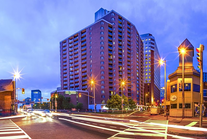 Les Suites Hotel Ottawa in Ottawa, Canada