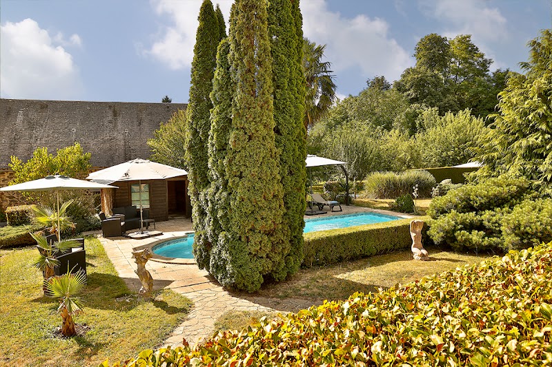Logis Hôtel Les Voyageurs in Guerande, France