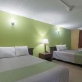 LoneStar Inn & Suites