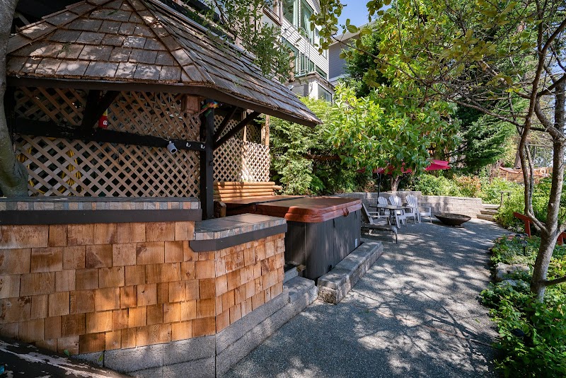 Long Lake Waterfront Bed & Breakfast in Nanaimo, Canada