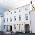 Lonsdale House Hotel