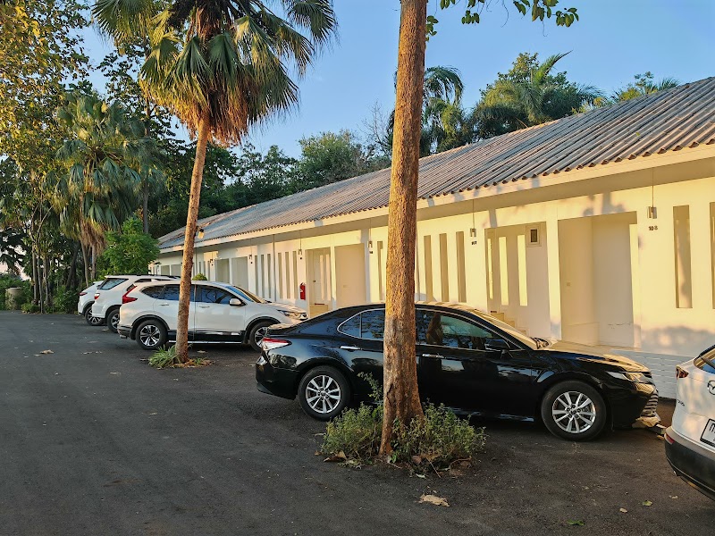Lopburi Garden Resort in Lop Buri, Thailand