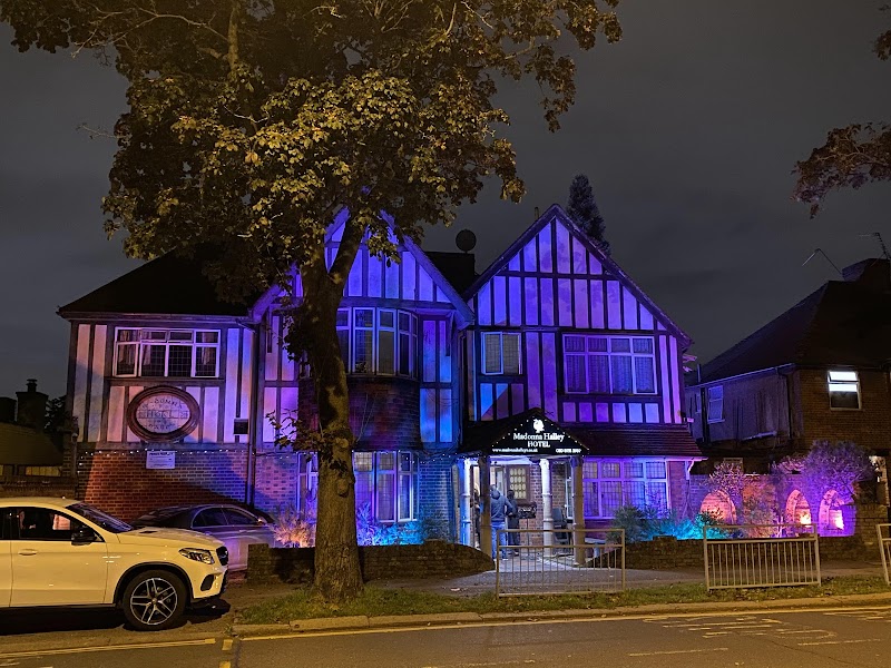 Madonna Halley's Hotel in Edgware, United Kingdom
