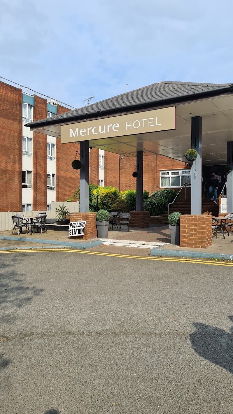 Mercure Birmingham West Hotel in Oldbury, United Kingdom