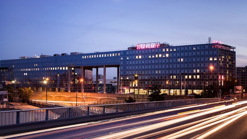 Mercure Paris Ivry Quai de Seine in Ivry-sur-Seine, France