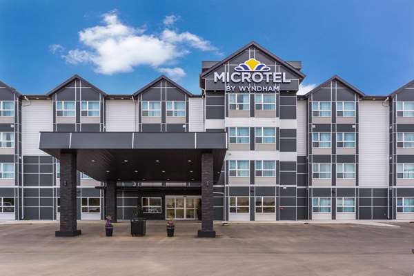 Microtel Inn & Suites by Wyndham Whitecourt in Whitecourt, Canada