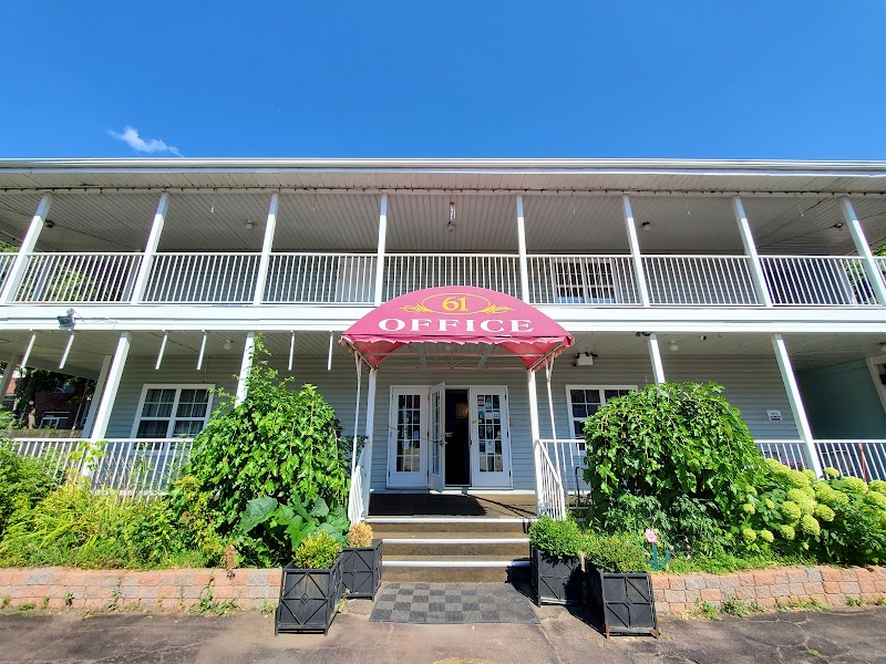 Midtown Motel & Suites in Moncton, Canada