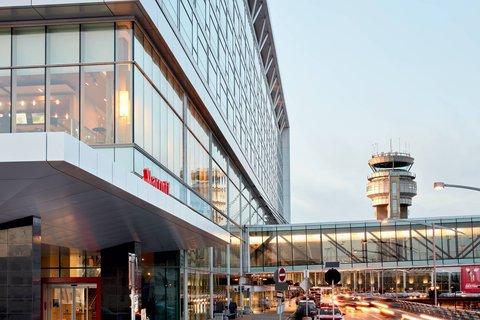 Montreal Airport Marriott In-Terminal Hotel in Dorval, Canada