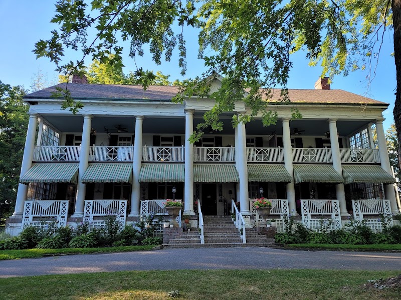 Montrose Inn in Belleville, Canada