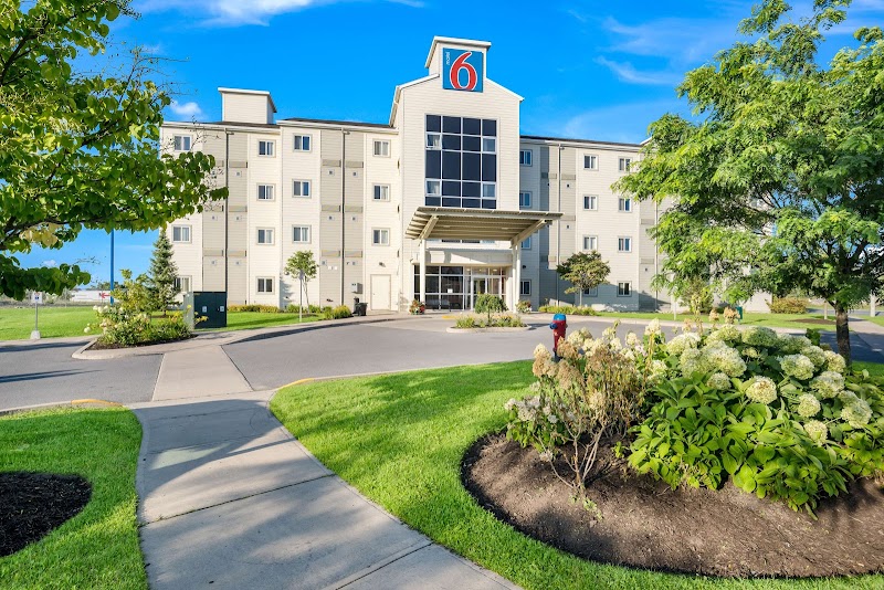 Motel 6 Kingston in Kingston, Canada