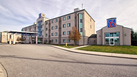 Motel 6 London in London, Canada