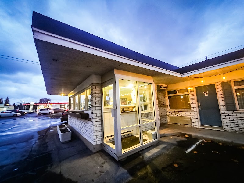 Motel La Siesta in Longueuil, Canada