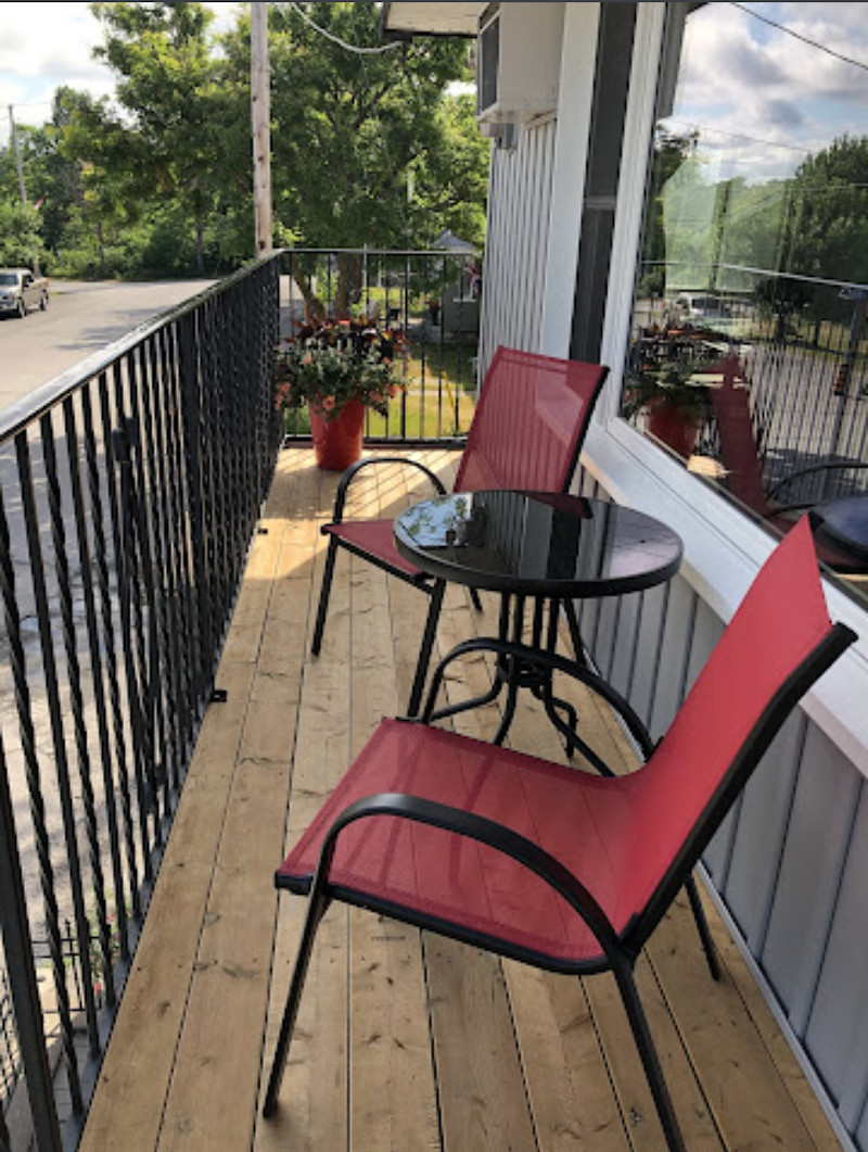 New Rockland Motel in Kawartha Lakes, Canada