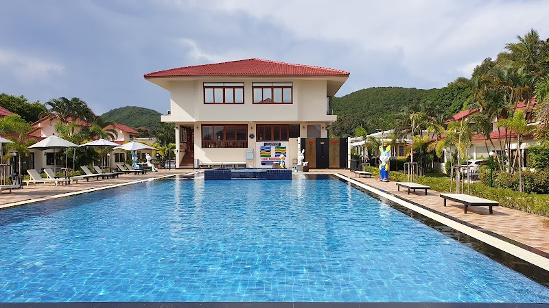 New Travel Beach Resort Hotel in Tha Mai, Thailand