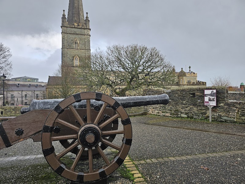 Number 8 Guesthouse in Derry, United Kingdom