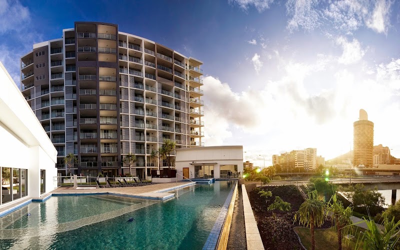 Oaks Townsville Gateway Suites in Townsville, Australia
