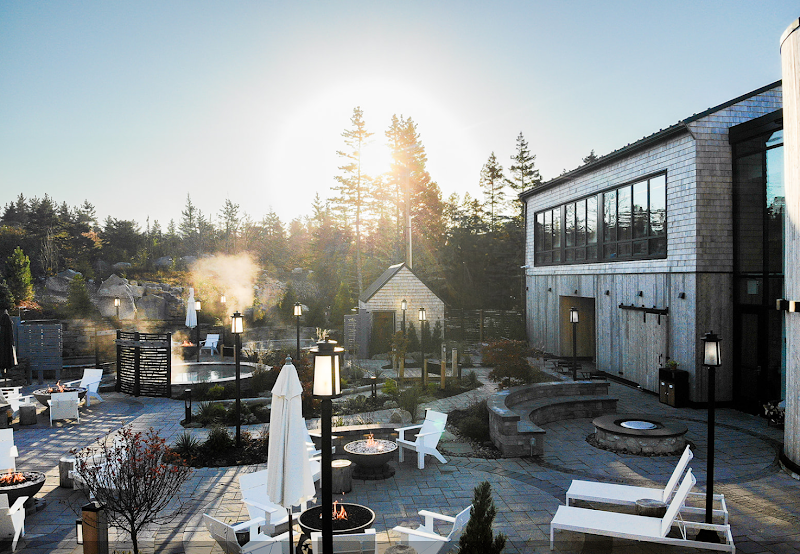 Oceanstone Seaside Resort in Gibsons, Canada