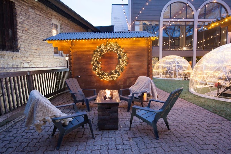 Old Stone Inn Boutique Hotel in Niagara Falls, Canada