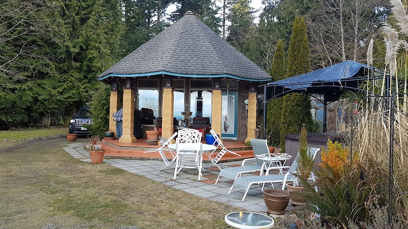 Orveas Bay Resort in Sooke, Canada
