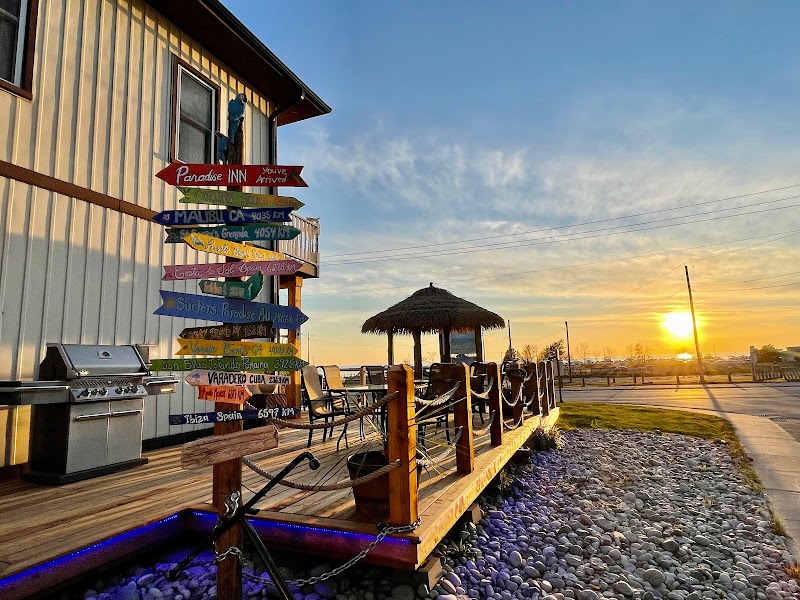 Paradise Inn On The Beach in Port Elgin, Canada