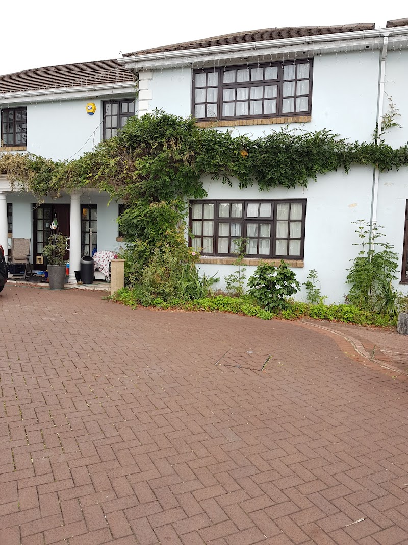 Parc Lodge Guest House in Pen-y-Bont ar Ogwr, United Kingdom