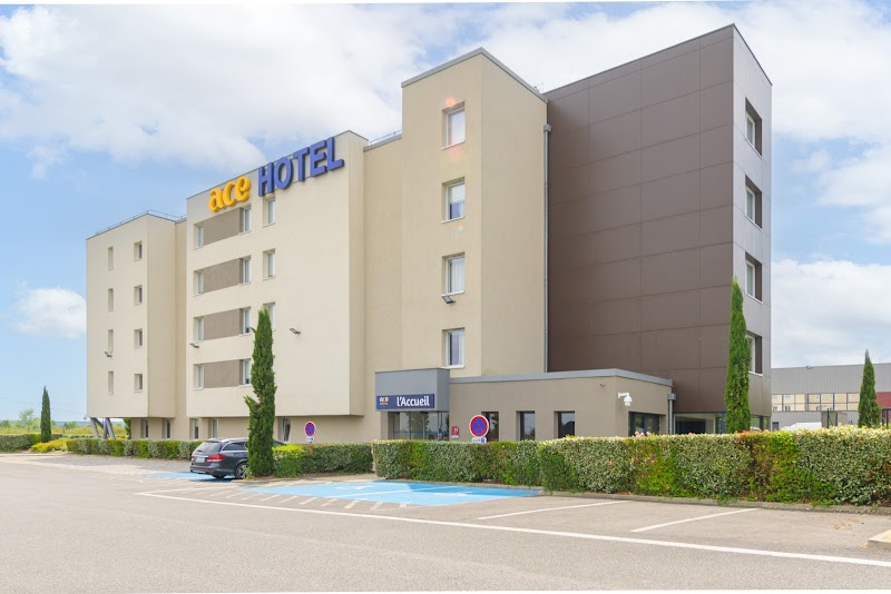 Paris C.D.G Airport Hotel in Mitry-Mory, France