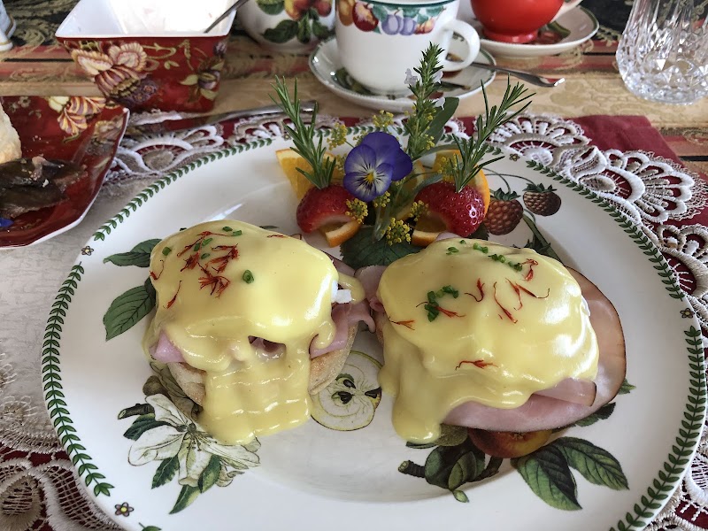 Pine & Pickett Bed & Breakfast in Nanaimo, Canada