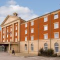 Premier Inn Manchester Trafford Centre South