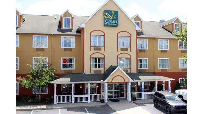 Quality Inn & Suites Cincinnati Sharonville in Sharonville, Ohio, United States