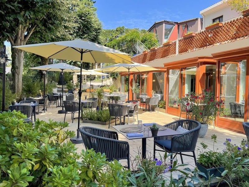 Quintessia Resort and Spa in Orvault, France
