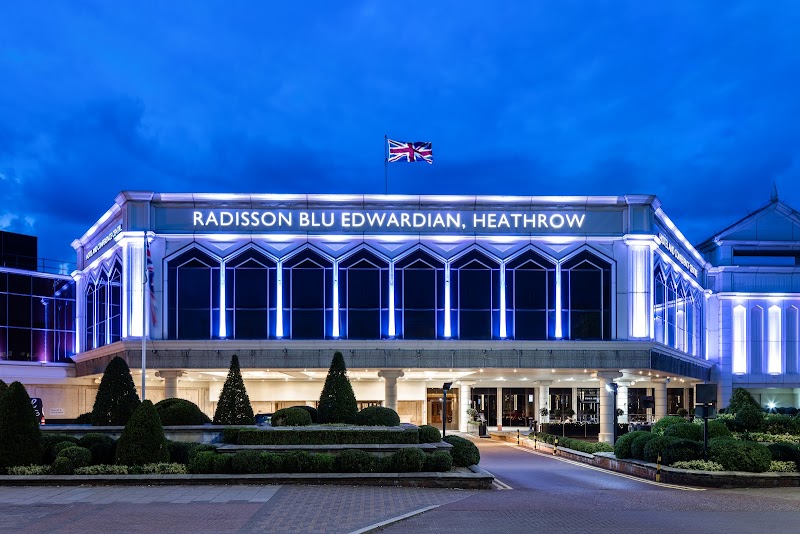 Radisson Blu Edwardian Heathrow Hotel in Hayes, United Kingdom