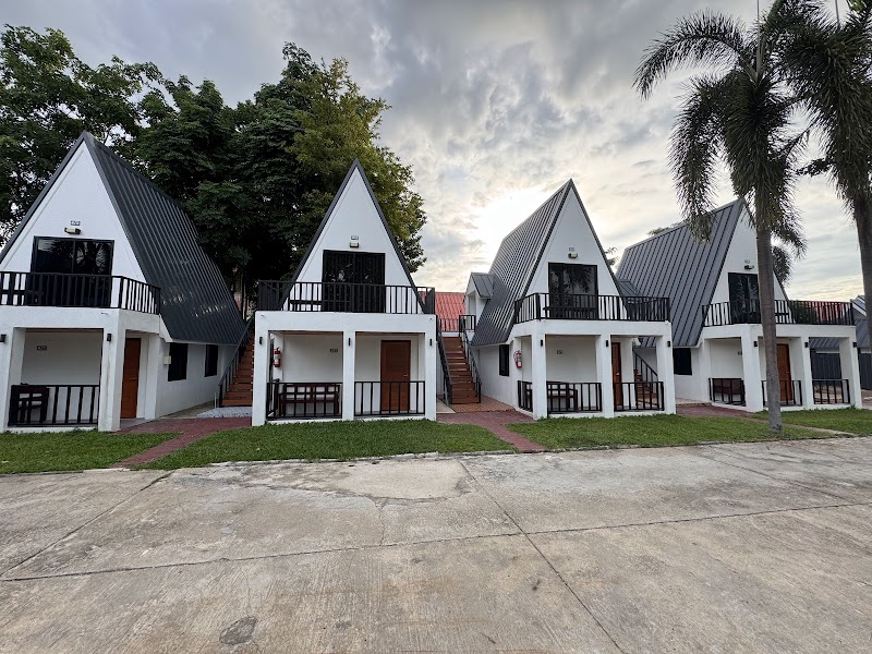 Rainbow House Resort in Kamphaeng Phet, Thailand