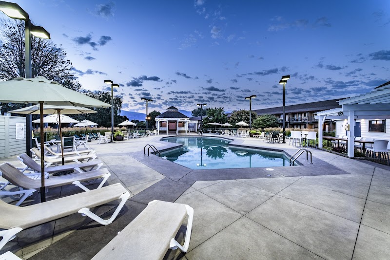 Ramada by Wyndham Penticton Hotel & Suites in Penticton, Canada